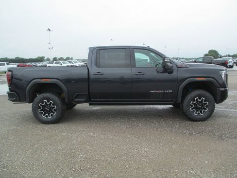 New 2026 GMC Sierra 2500 AT4X AWD/4WD image 3