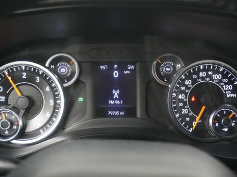 Used 2022 RAM 1500 Lone Star AWD/4WD image 16