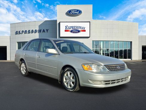 Used 2004 Toyota Avalon XLS image 4