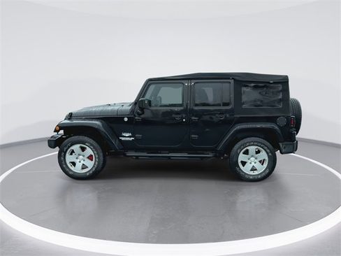 Used 2015 Jeep Wrangler Unlimited Sahara image 5