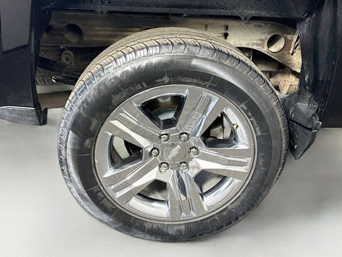 Used 2018 Chevrolet Silverado 1500 Custom image 30