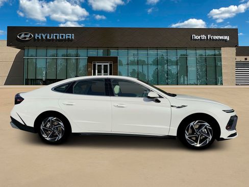 Certified 2026 Hyundai Sonata SEL FWD image 9
