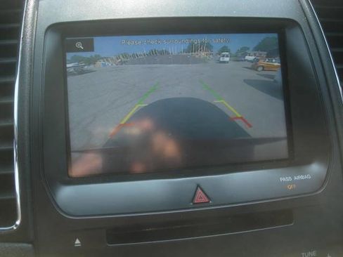 Used 2014 Ford Taurus SEL w/ Equipment Group 201A image 25