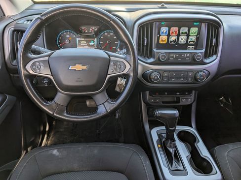 Used 2018 Chevrolet Colorado LT w/ LT Convenience Package image 14