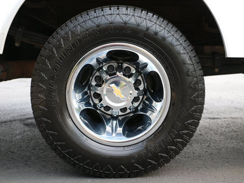 Used 2024 Chevrolet Silverado 3500 LT w/ Convenience Package AWD/4WD image 44