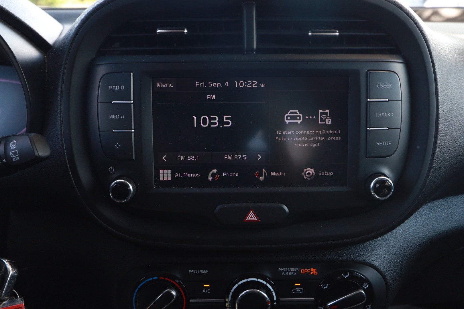 Used 2024 Kia Soul LX w/ Option Group 015 FWD image 14