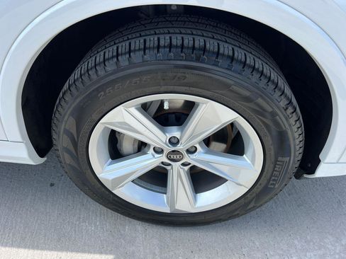 Certified 2025 Audi Q7 3.0T Premium w/ Convenience Package image 12