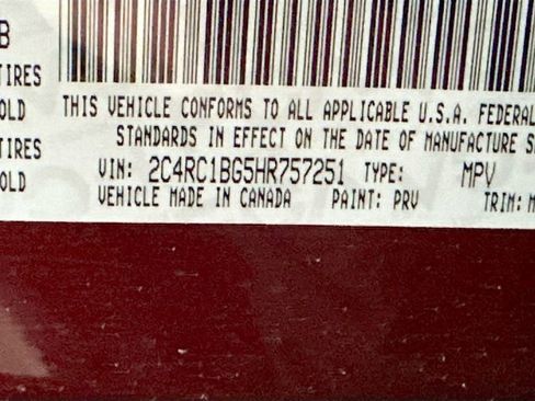 Used 2017 Chrysler Pacifica Touring-L image 34