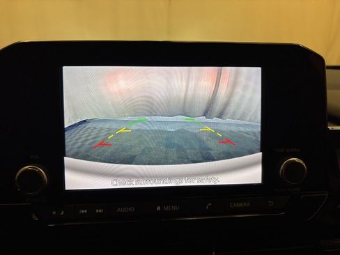 Used 2025 Nissan Pathfinder SV image 20