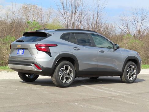 New 2026 Chevrolet Trax LT w/ Driver Confidence Package image 3