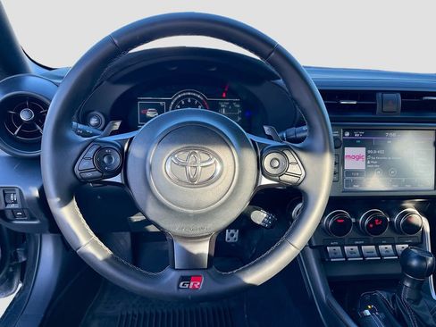 Used 2024 Toyota GR86 Premium image 11