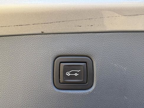 Used 2022 Chevrolet Blazer LT image 5