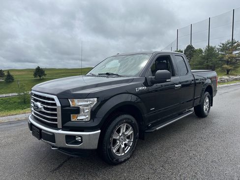 Used 2016 Ford F150 XLT w/ Equipment Group 302A Luxury AWD/4WD image 19