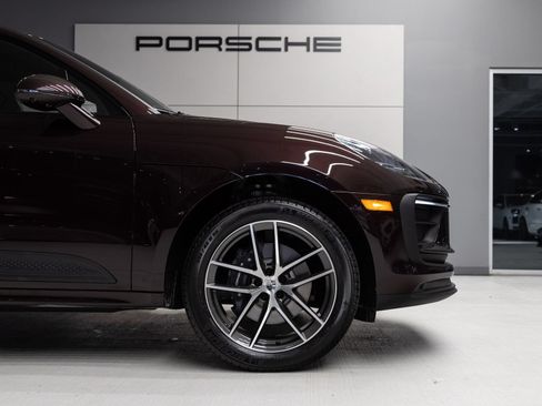 Certified 2026 Porsche Macan AWD/4WD image 11