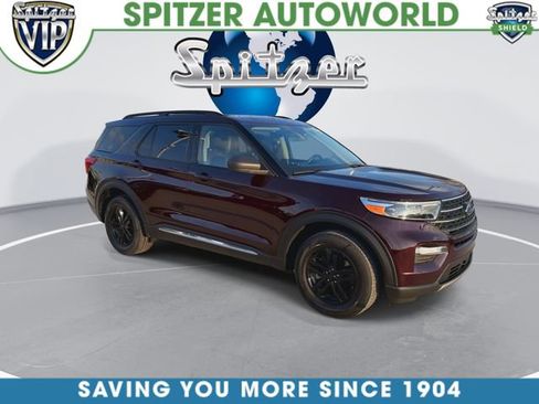 Used 2022 Ford Explorer XLT w/ Equipment Group 202A image 2