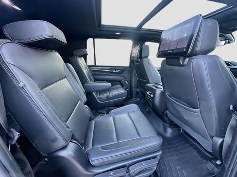 Used 2021 GMC Yukon XL Denali w/ Denali Premium Package RWD image 31