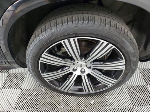 Certified 2024 Volvo XC90 T8 Ultimate w/ Protection Package AWD/4WD image 10
