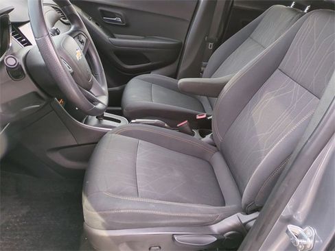 Certified 2020 Chevrolet Trax LT image 18