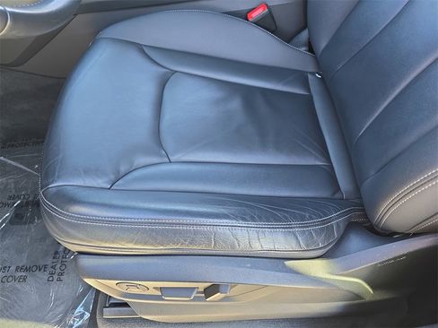 Used 2019 Audi Q8 Premium w/ Convenience Package image 32