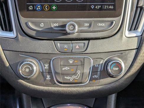 Used 2021 Chevrolet Malibu RS image 23