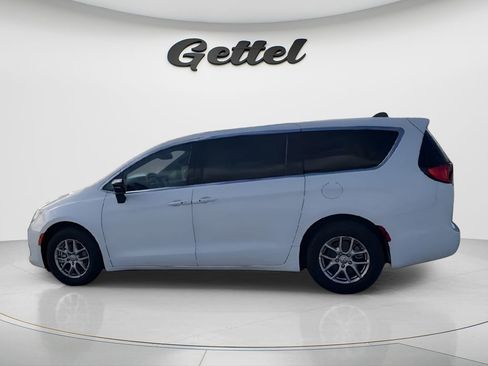 New 2026 Chrysler Voyager LX image 5