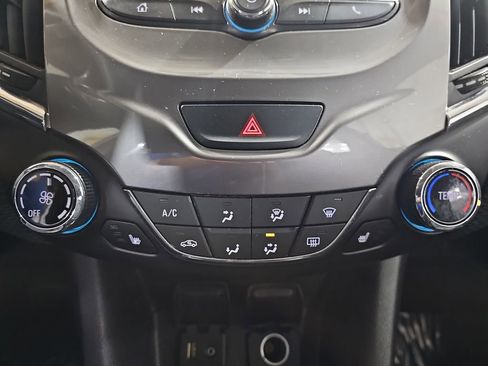 Certified 2018 Chevrolet Cruze LT w/ LT Convenience Package image 25