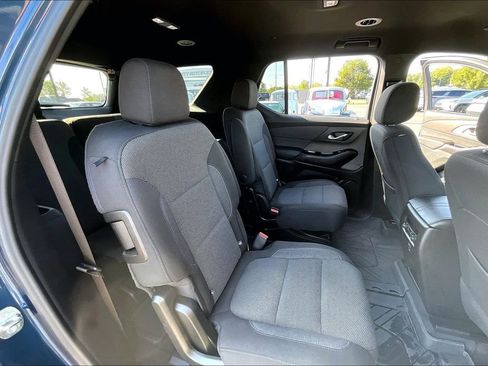 Used 2023 Chevrolet Traverse LT FWD image 26