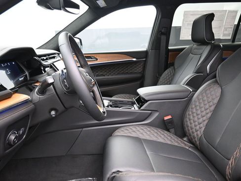 New 2025 Jeep Grand Cherokee L Summit image 13