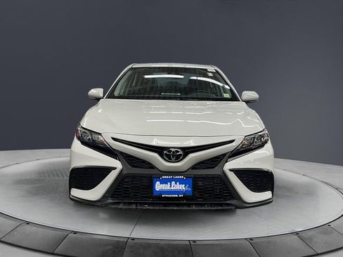 Used 2023 Toyota Camry SE w/ Cold Weather Package image 8