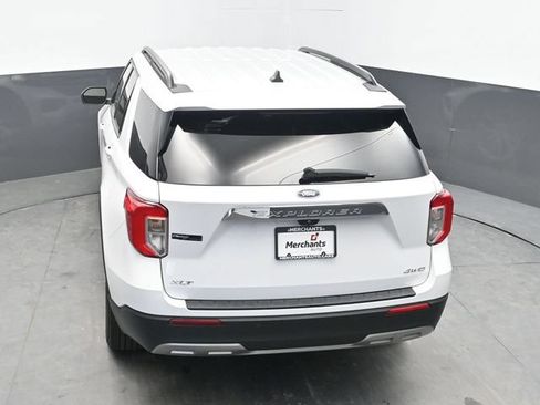 Used 2022 Ford Explorer XLT w/ Equipment Group 202A AWD/4WD image 21