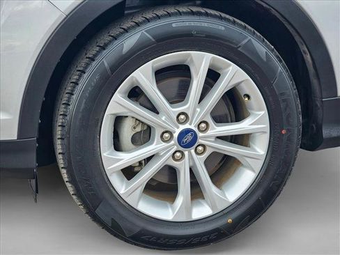 Used 2018 Ford Escape SEL image 29