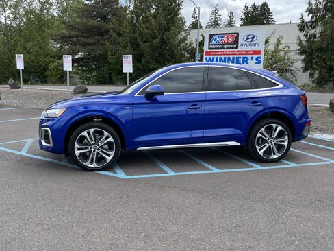 Used 2021 Audi Q5 2.0T Premium Plus w/ Premium Plus Package AWD/4WD image 2