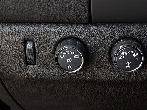 Used 2022 Chevrolet Colorado LT w/ LT Convenience Package image 22