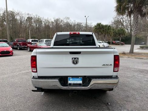 Used 2018 RAM 1500 SLT image 4
