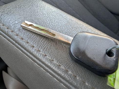 Used 2020 Chevrolet Express 2500 w/ Driver Convenience Package image 28