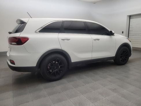 Used 2020 Kia Sorento L image 10