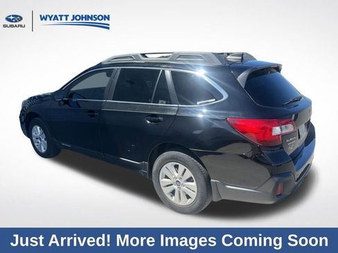 Used 2019 Subaru Outback 2.5i Premium image 10