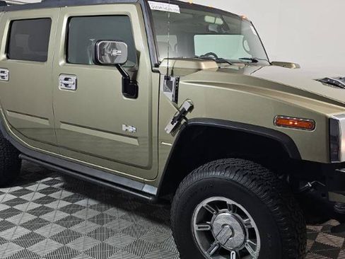 Used 2005 HUMMER H2 w/ Preferred Equipment Group AWD/4WD image 3