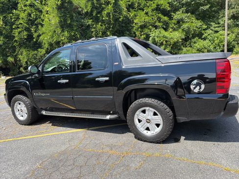 Used 2008 Chevrolet Avalanche LT RWD image 4
