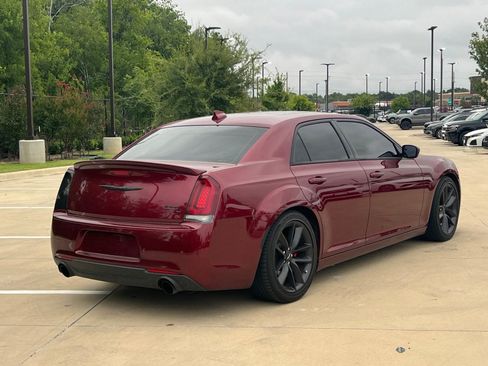 Used 2023 Chrysler 300 C RWD image 11