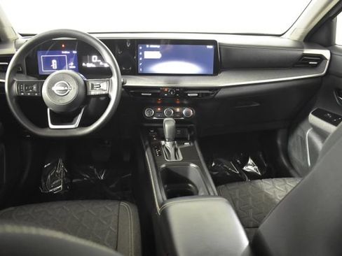 Certified 2025 Nissan Kicks SV AWD/4WD image 24
