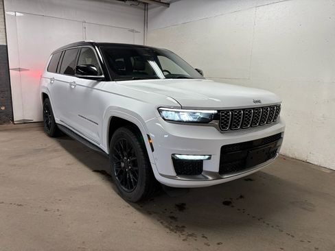 Used 2022 Jeep Grand Cherokee L Summit w/ Advanced Protech Group IV AWD/4WD image 1