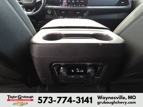 Used 2025 Chevrolet Tahoe Z71 AWD/4WD image 30