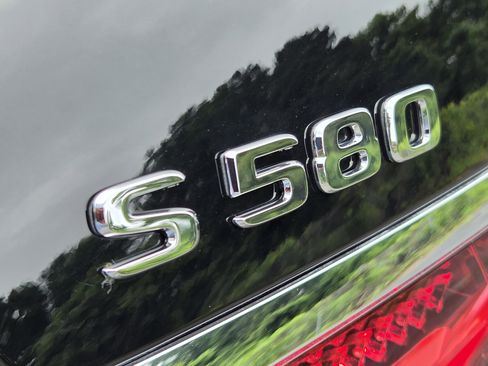 Used 2024 Mercedes-Benz S 580 4MATIC Sedan image 34