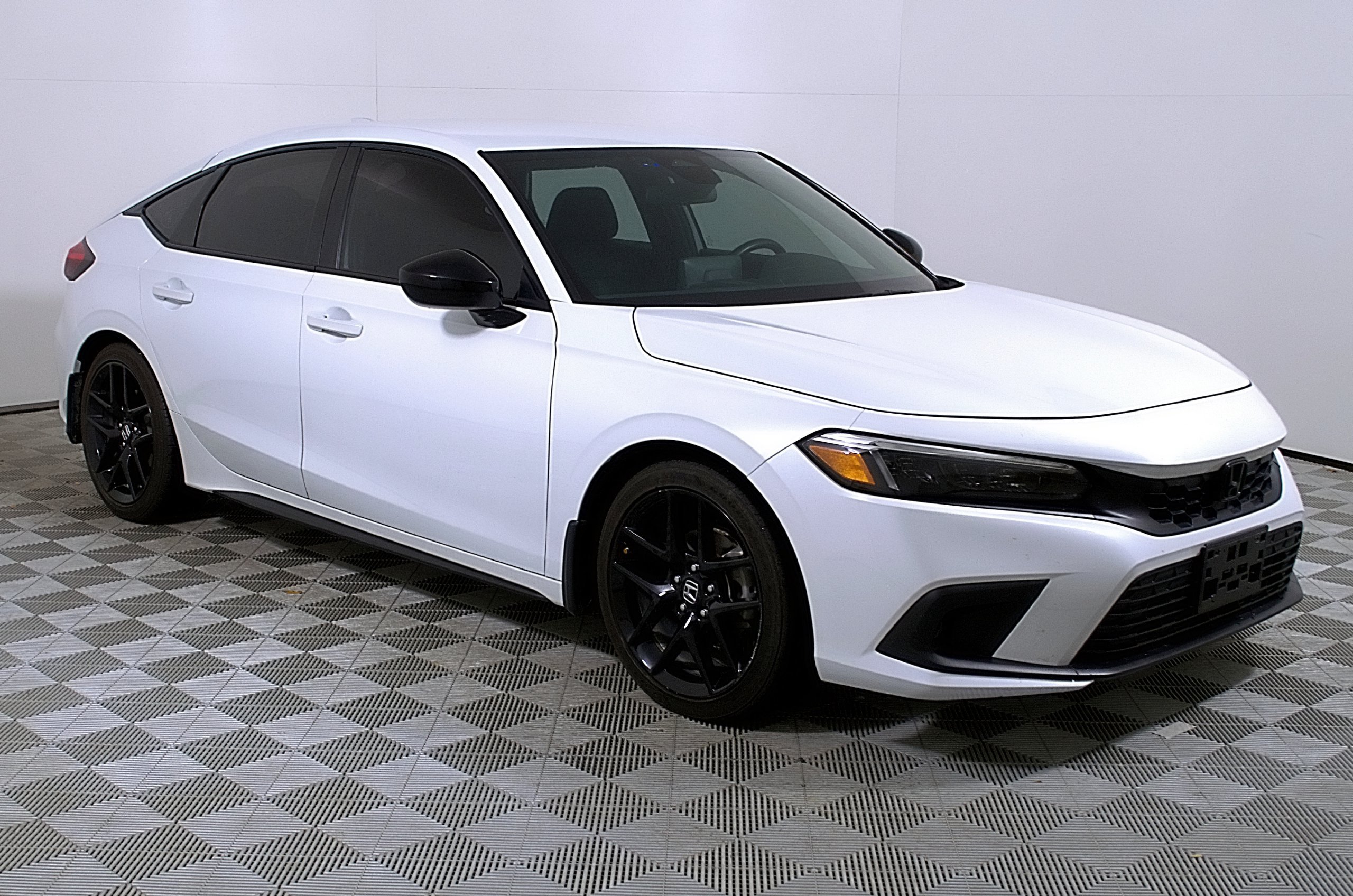 Used 2023 Honda Civic Sport image 6