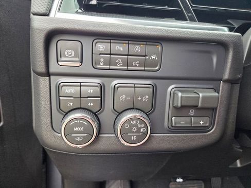 New 2026 Chevrolet Suburban RST AWD/4WD image 23