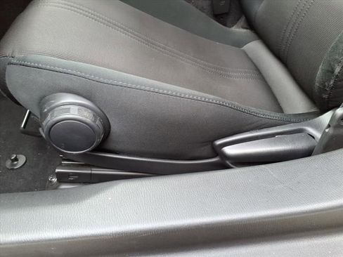 Used 2016 MAZDA MX-5 Miata Sport image 13