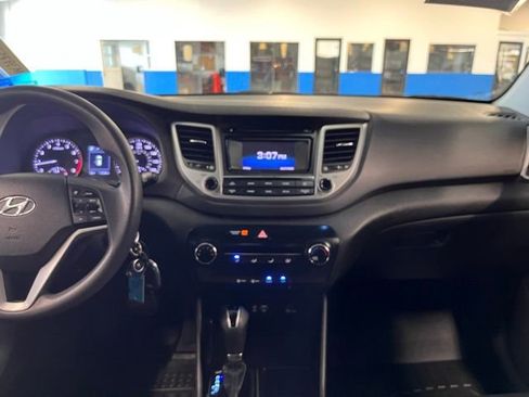 Used 2017 Hyundai Tucson SE image 20