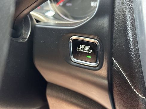 Used 2023 GMC Acadia SLE w/ Driver Convenience Package FWD image 17