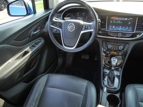 Used 2017 Buick Encore Essence w/ Experience Buick Package AWD/4WD image 9